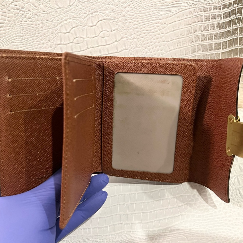 Louis Vuitton tri-fold wallet/ AUTHENTIC /great condition - Picture 15 of 16